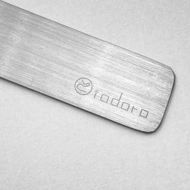 issen ステンレスのボルトを使ったしおり Stainless steel bookmark made using a bolt