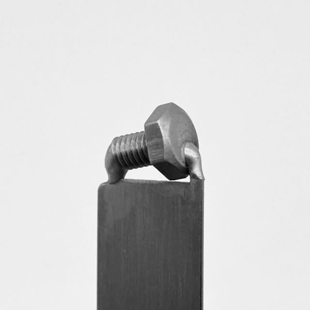 issen ステンレスのボルトを使ったしおり Stainless steel bookmark made using a bolt